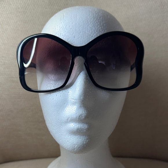 Prada Oversized Black Sunglasses - Picture 9 of 10